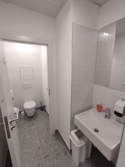 308m2 zariadený kancelársky celok vysokého štandardu s neobmedzeným parkovaním, POLUS/VIVO Tower