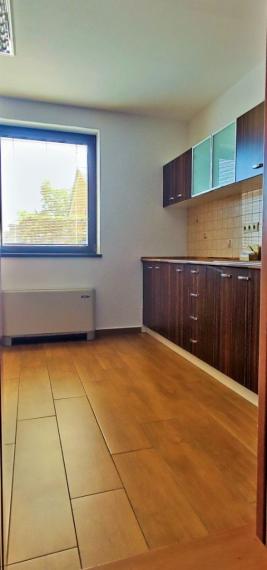 Na prenájom – Kancelárske a obchodné priestory, Biskupická, Bratislava II