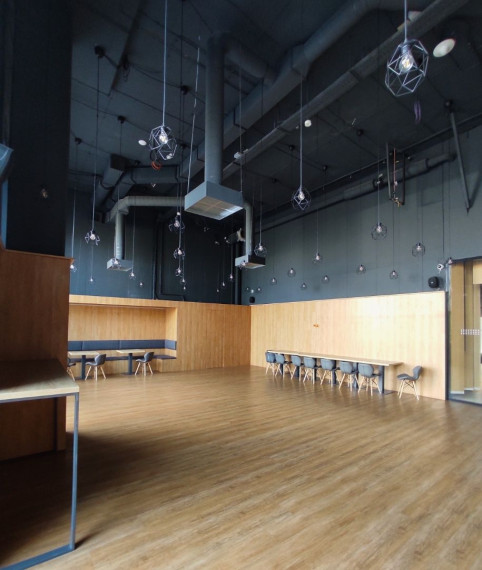 Obchodné priestory vhodné na showroom, EINPARK, Einsteinova-Petržalka