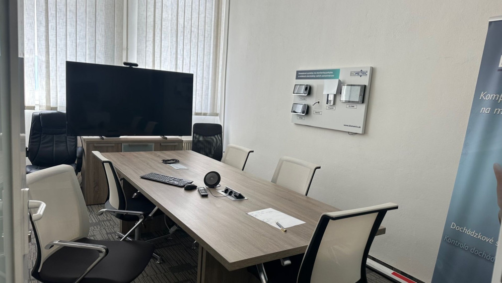 Priestor 168m2 na vyvýšenom prízemí v blízkosti Klientskeho centra, Bratislava II