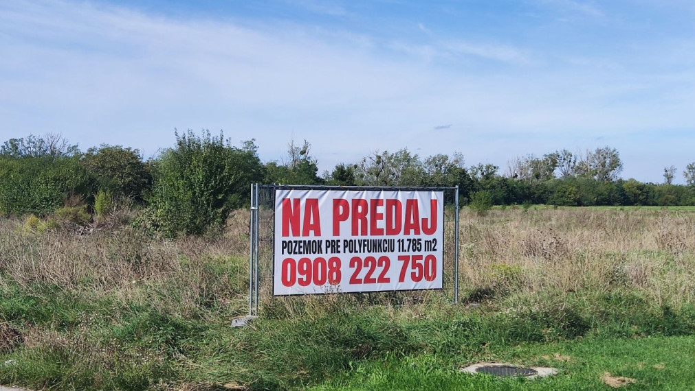 Na predaj pozemok – Kasárenská ulica, Šamorín