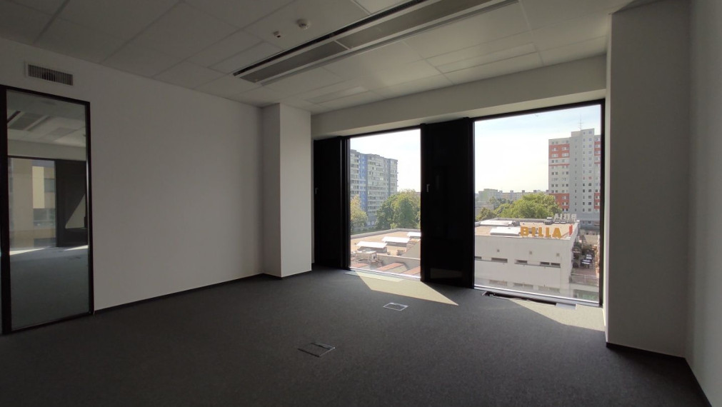 Reprezentatívne kancelárske priestory 169m2, EINPARK, Einsteinova – Petržalka