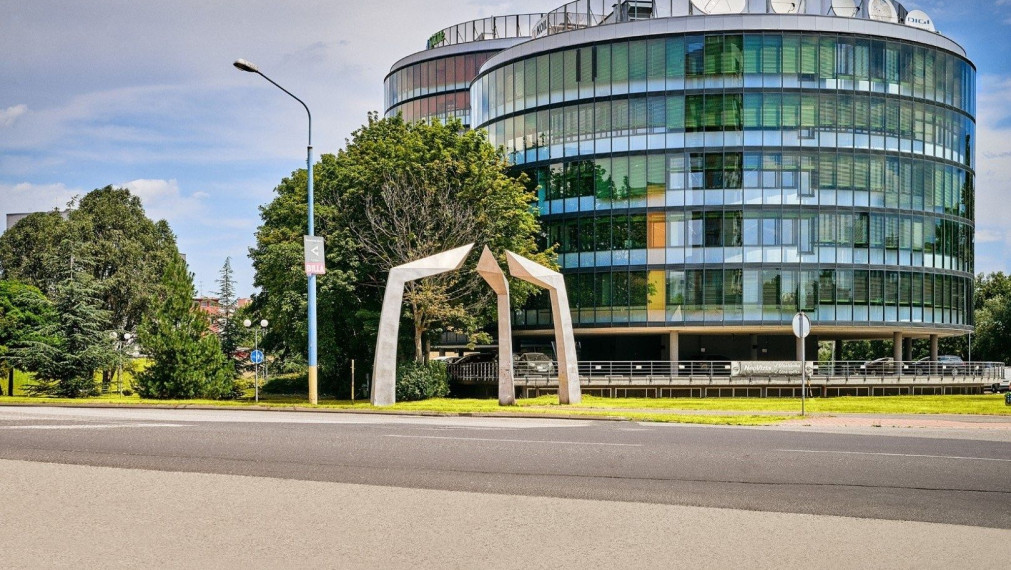 Kancelárske priestory v blízkosti ŽST Petržalka