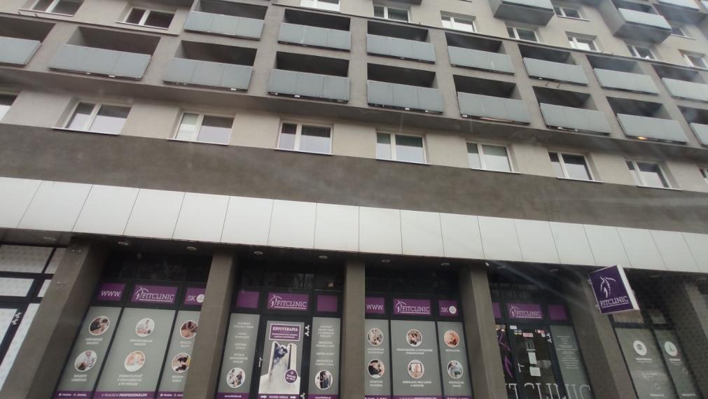 Priestor 300m2 so ZDRAVOTNÍCKYM ŠTANDARDOM, Hotel Bratislava