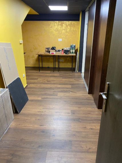 Obchodný priestor v Bratislave - Petržalke na Úderníckej ulici