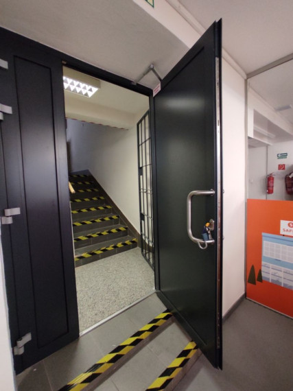 Obchodno-servisno skladový priestor na Račianskej ulici v Novom Meste, 140 m2