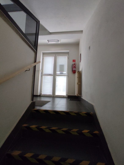 Obchodno-servisno skladový priestor na Račianskej ulici v Novom Meste, 140 m2