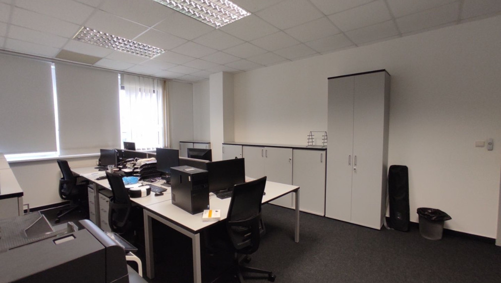 Administratívny celok 4 kancelárií 200m2, s terasou a parkovaním, Račianska ulica, BA3