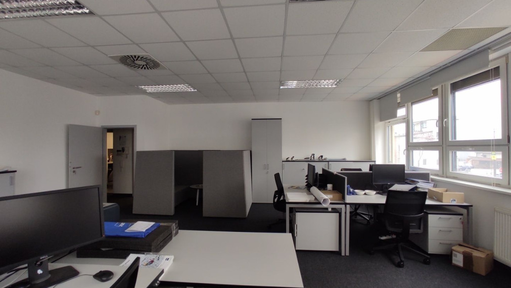 Administratívny celok 4 kancelárií 200m2, s terasou a parkovaním, Račianska ulica, BA3