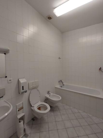 Kancelársky celok v reprezentatívnom historickom objekte v centre, 193,8 m2