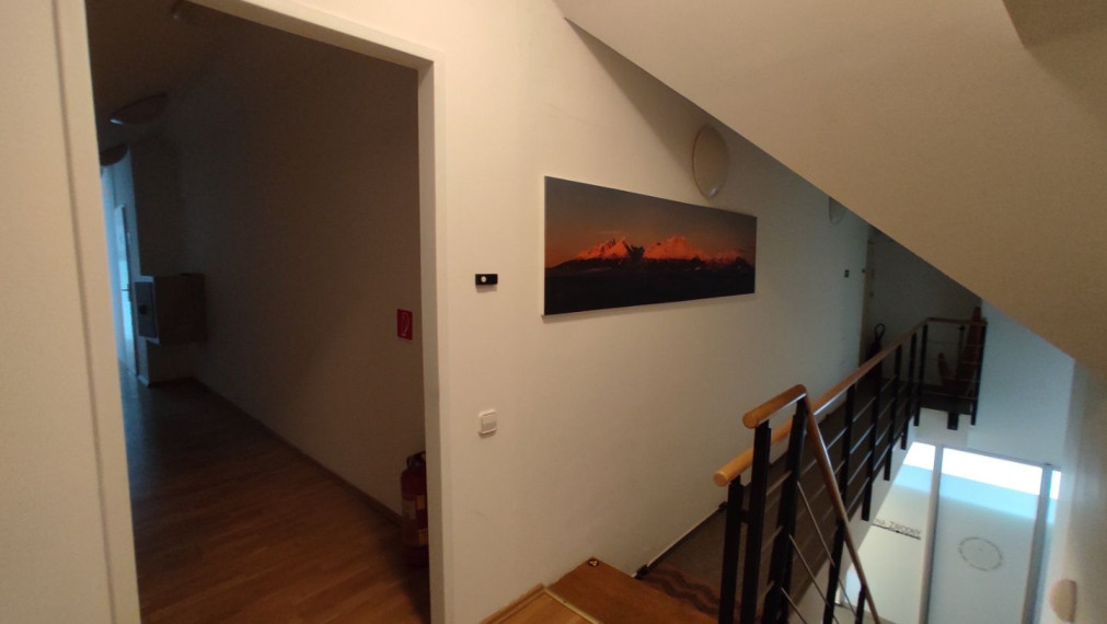 Kancelársky celok v reprezentatívnom historickom objekte v centre, 125 m2