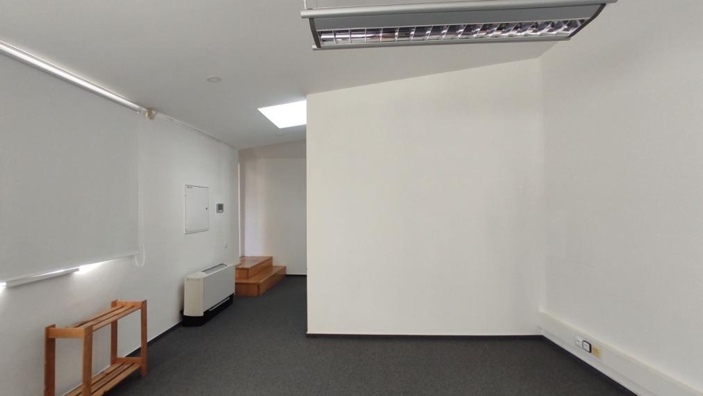 Kancelársky celok v reprezentatívnom historickom objekte v centre, 125 m2