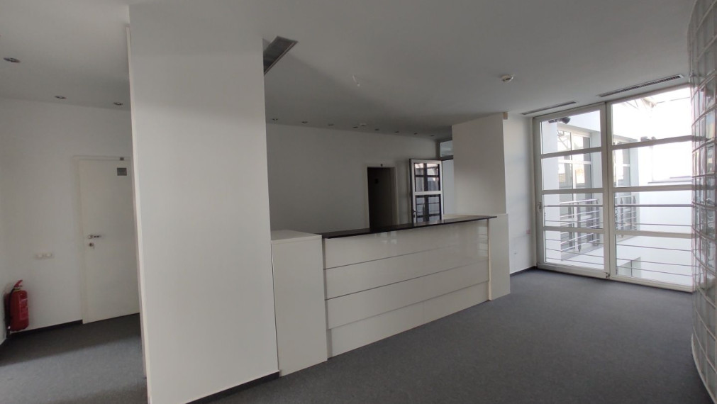 Svetlý kancelársky celok, 330m2, Hurbanovo Námestie/Obchodná, Staré Mesto