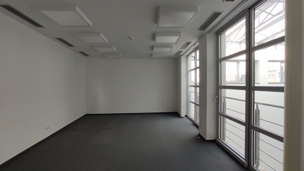 Svetlý kancelársky celok, 330m2, Hurbanovo Námestie/Obchodná, Staré Mesto