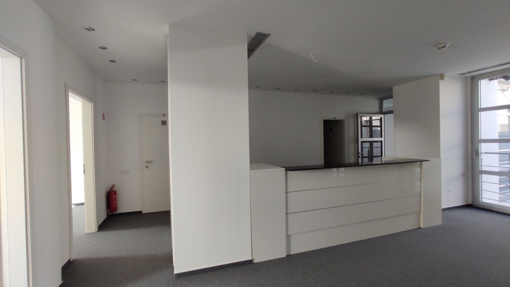 Svetlý kancelársky celok, 330m2, Hurbanovo Námestie/Obchodná, Staré Mesto