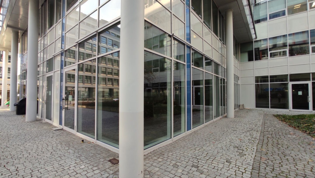 Obchodné priestory v Apollo BC 2, Prievozská-Ružinov