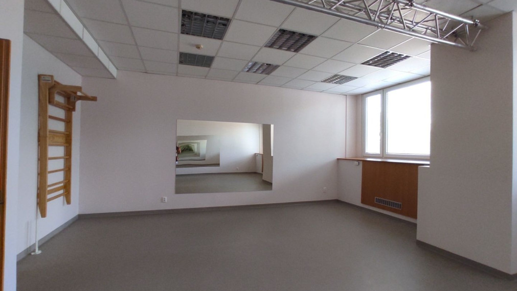 Holiday Inn Bajkalská - Priestory vhodné na fyzio, masáže, kliniku s parkovaním, BAII, 394m2