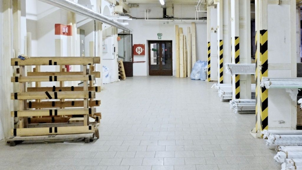 Prenájom objektu - výrobné haly 4787,4 m2 Holíč
