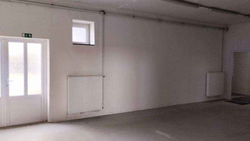 Samostatný oplotený objekt 2100 m2 Devínska Nová Ves