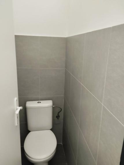 Samostatný oplotený objekt 2100 m2 Devínska Nová Ves