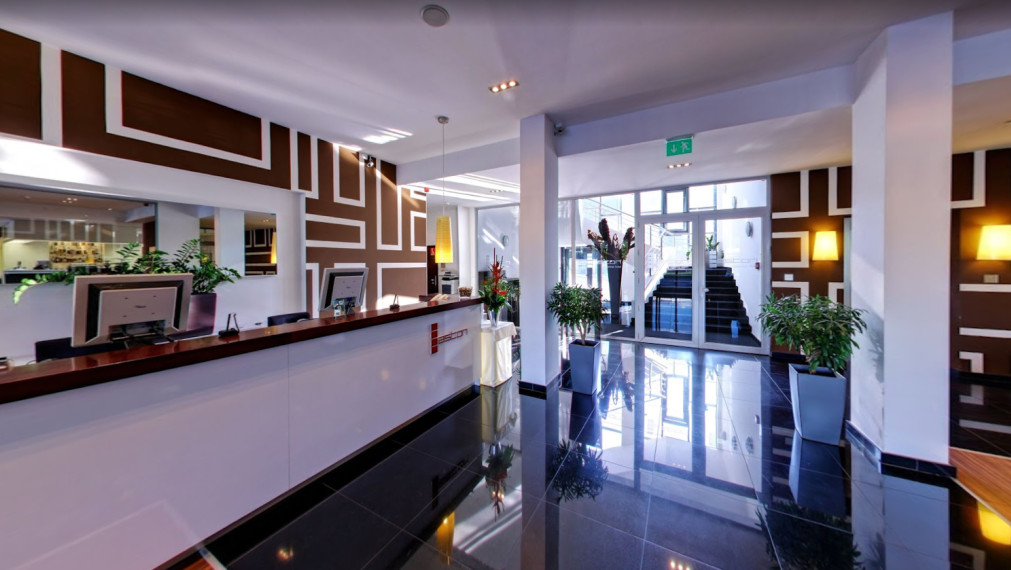 Kancelársky celok so sociálnym zázemím a parkovaním v Business Hoteli Aston, 54m2