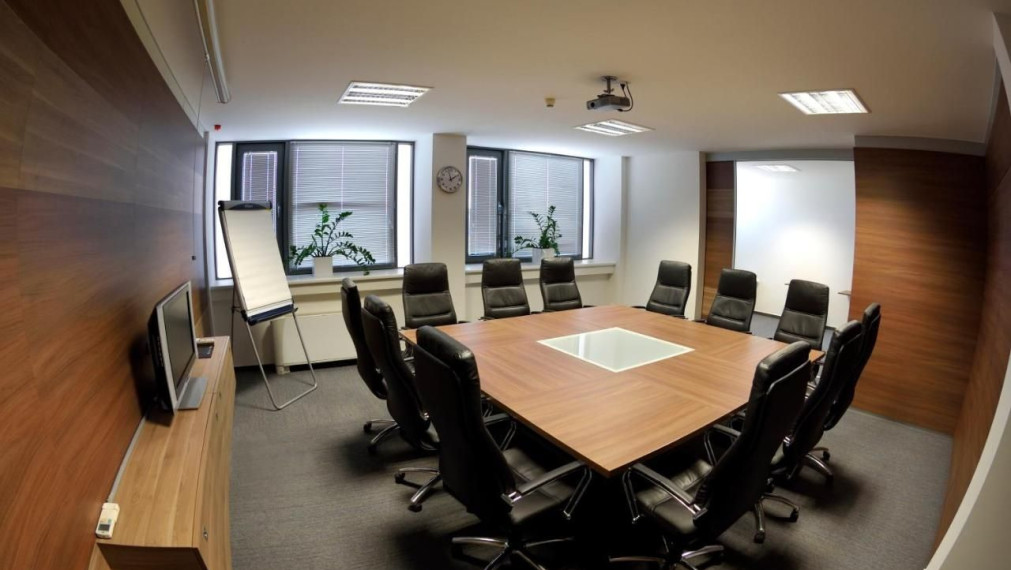 Kancelársky celok so sociálnym zázemím a parkovaním v Business Hoteli Aston, 54m2