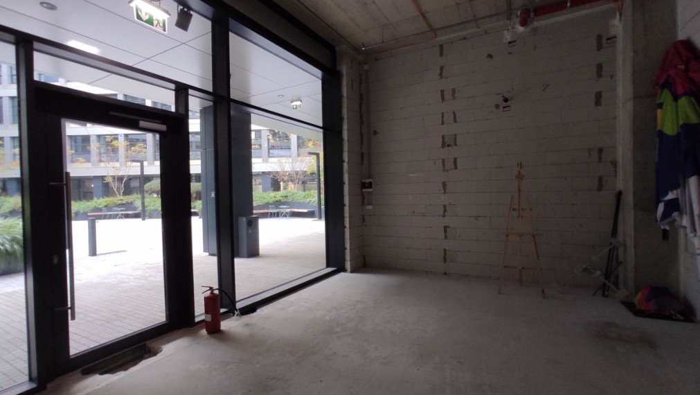 Lukratívne obchodné priestory v Apollo NIVY, Prievozská-Ružinov