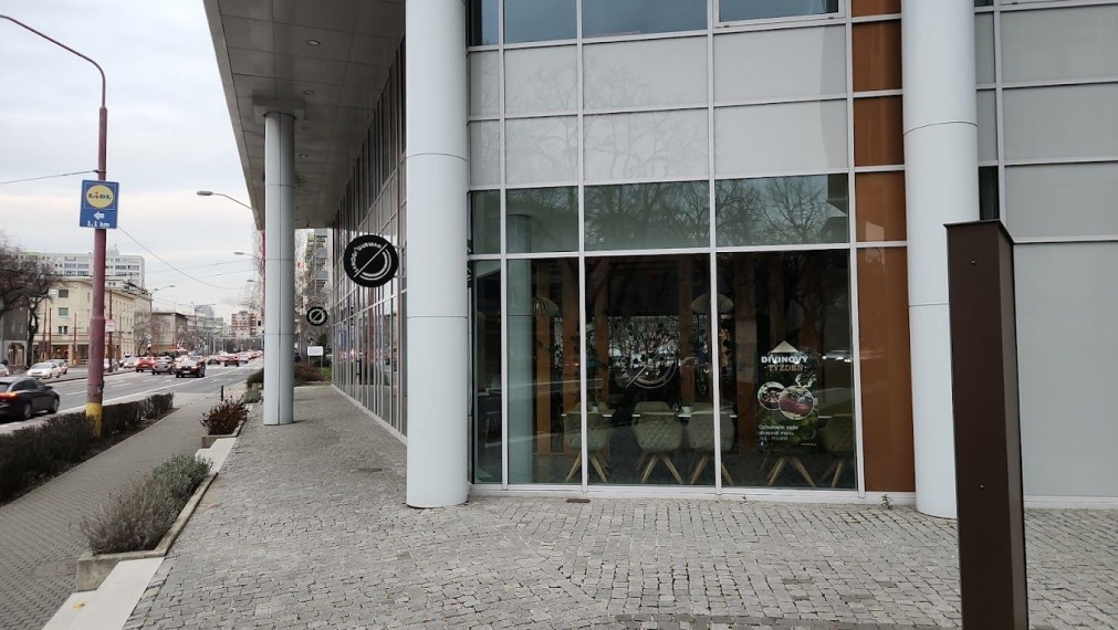 Obchodné priestory v Apollo BC 2, Prievozská-Ružinov