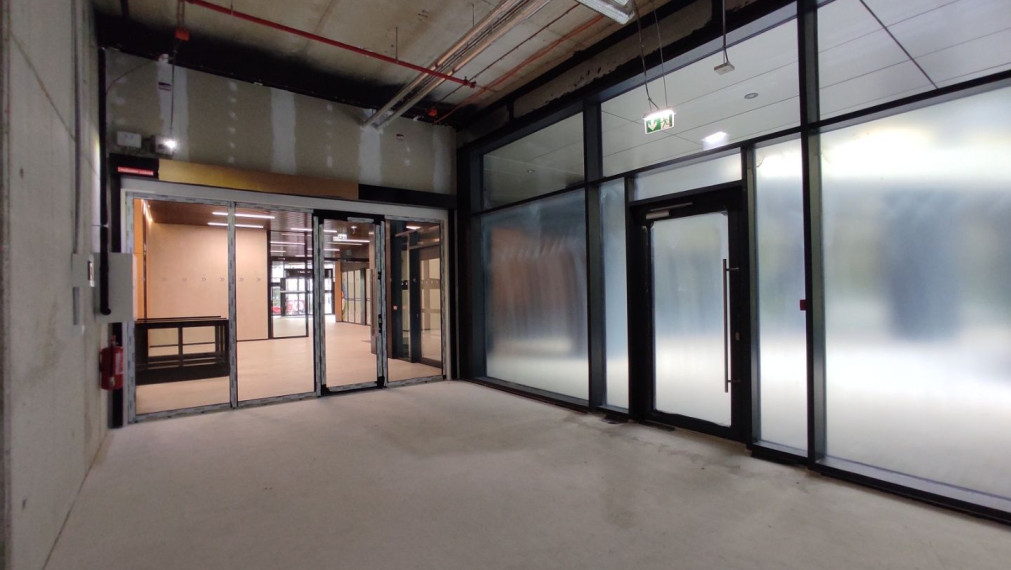 Lukratívne obchodné priestory v Apollo NIVY, Prievozská-Ružinov