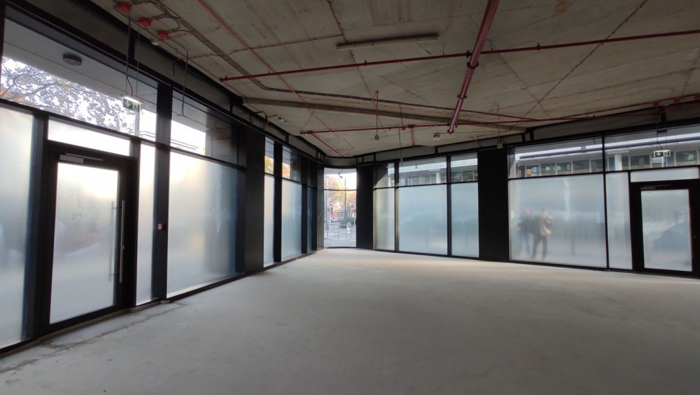 Lukratívne obchodné priestory v Apollo NIVY, Prievozská-Ružinov