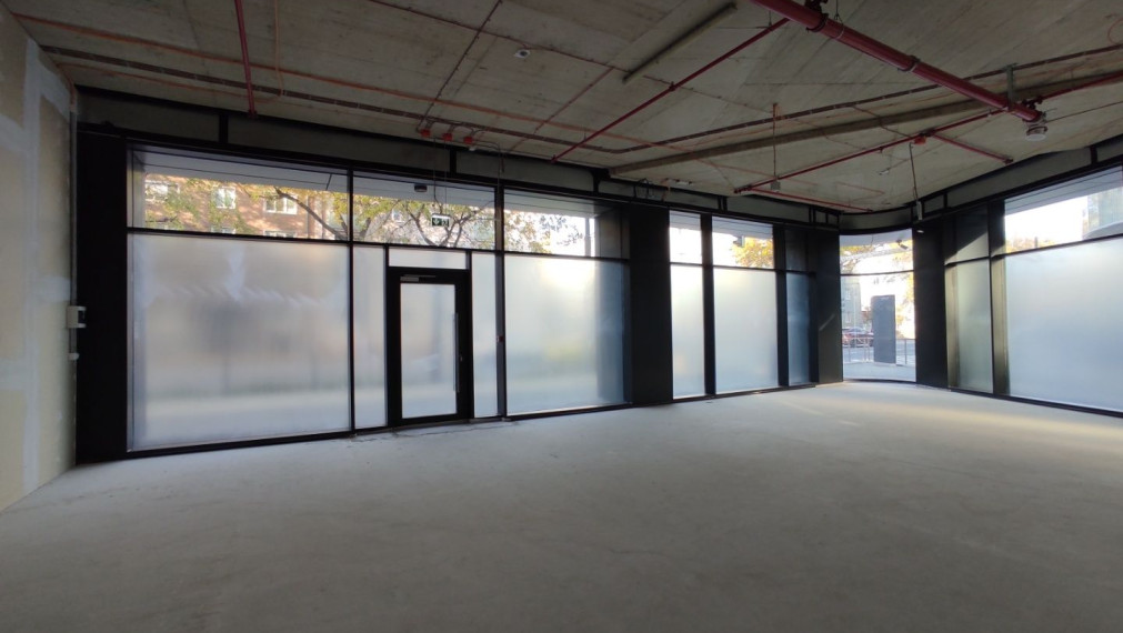 Lukratívne obchodné priestory v Apollo NIVY, Prievozská-Ružinov