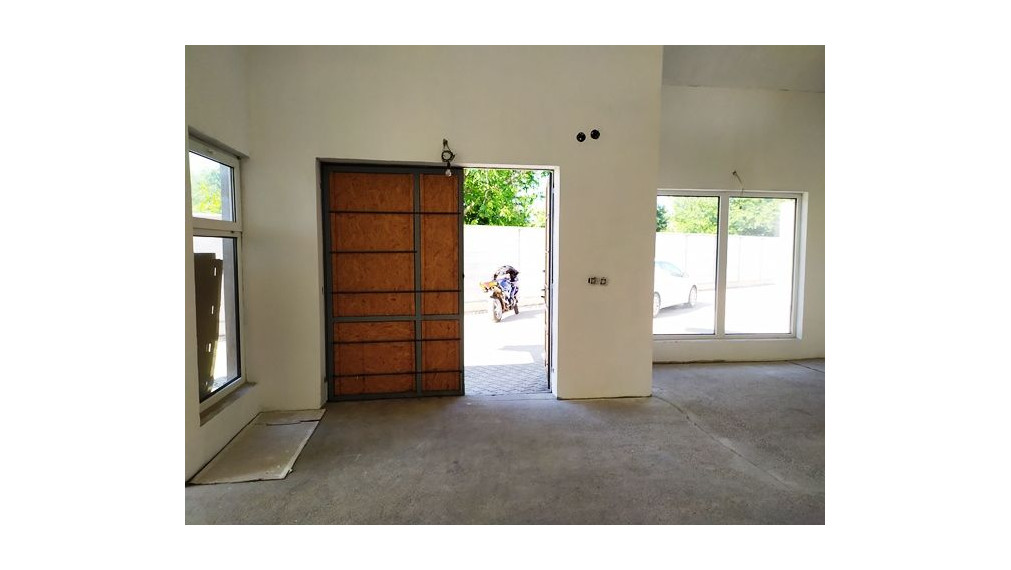 Výrobno-skladový objekt s administratívou na predaj