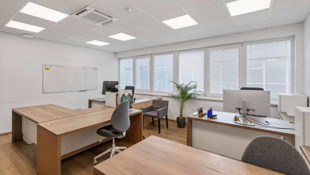 Administratívne priestory + 6x parking na prenájom, 154,40m2, Žabí Majer - Bratislava III