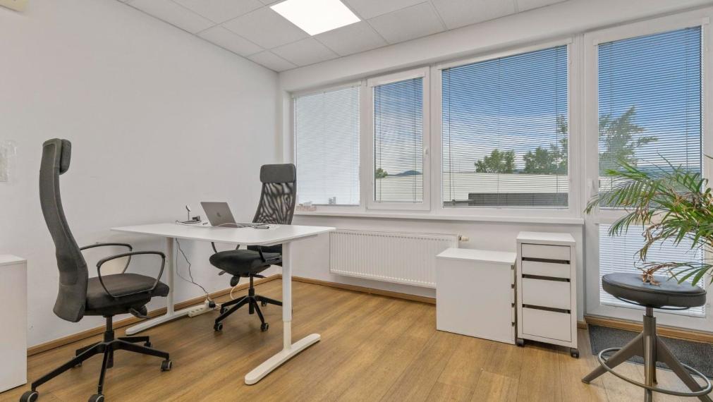 Administratívne priestory + 6x parking na prenájom, 154,40m2, Žabí Majer - Bratislava III