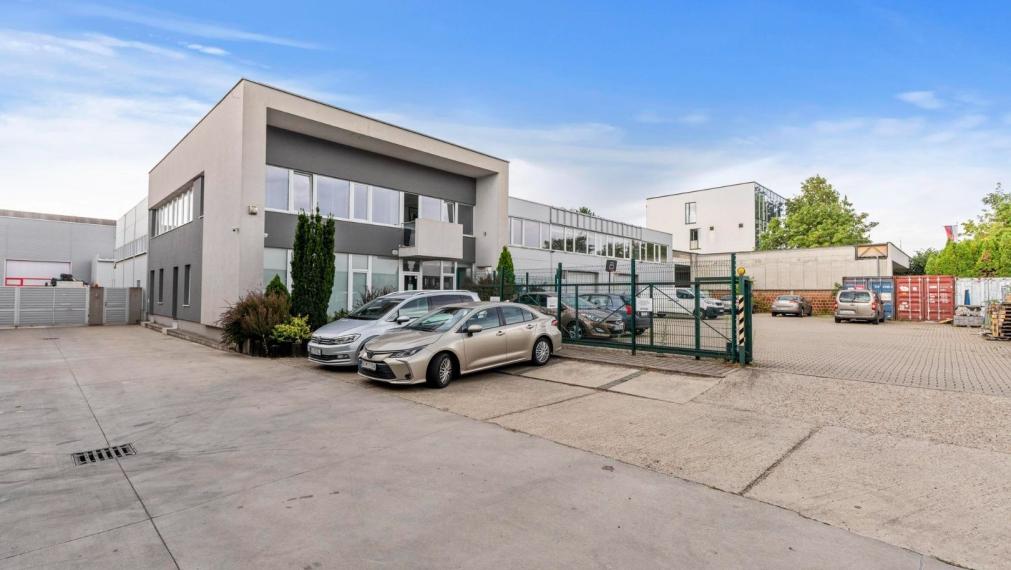 Administratívne priestory + 6x parking na prenájom, 154,40m2, Žabí Majer - Bratislava III