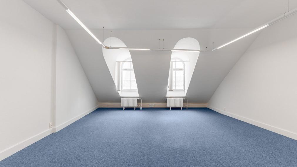 Priestory na pešej zóne v krásnej historickej budove, Michalská ulica-Staré Mesto TOP