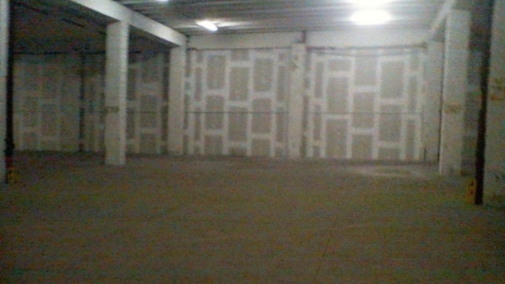 Skladové priestory, Na pántoch, Bratislava III