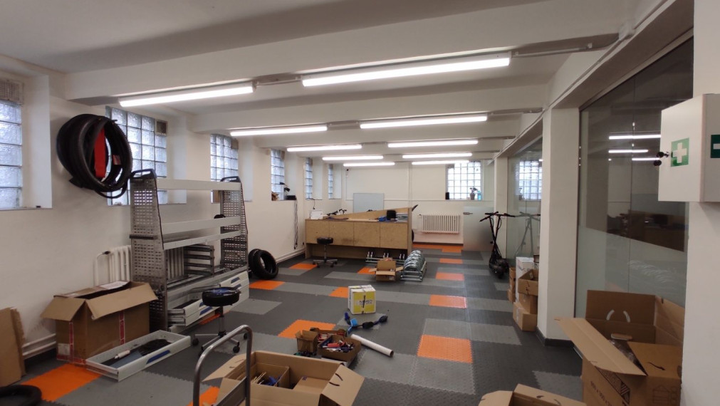 Obchodno-servisno skladový priestor na Račianskej ulici v Novom Meste, 144 m2