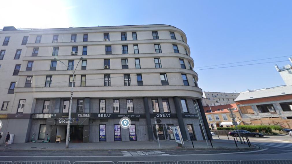 Moderné administratívne priestory s výhľadom na Prezidentský Palác, BAI