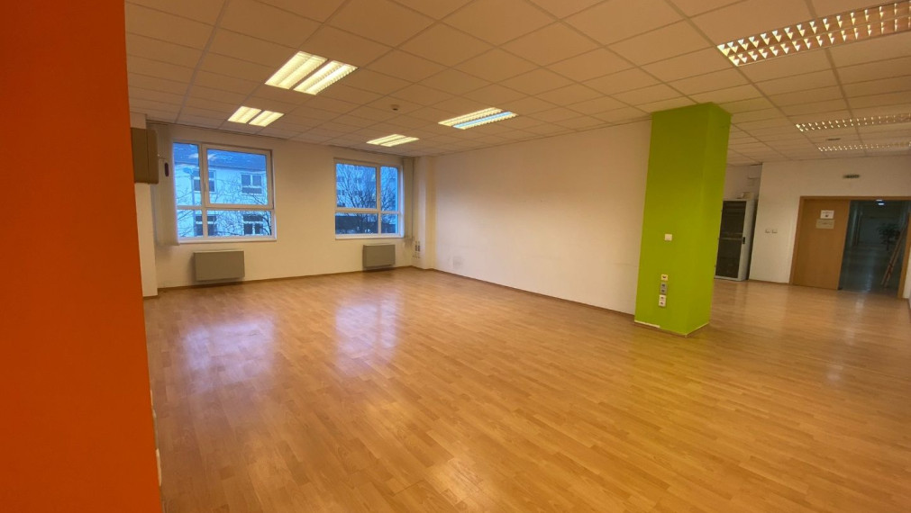 Rekonštruované kancelárske priestory na prenájom - Bratislava V