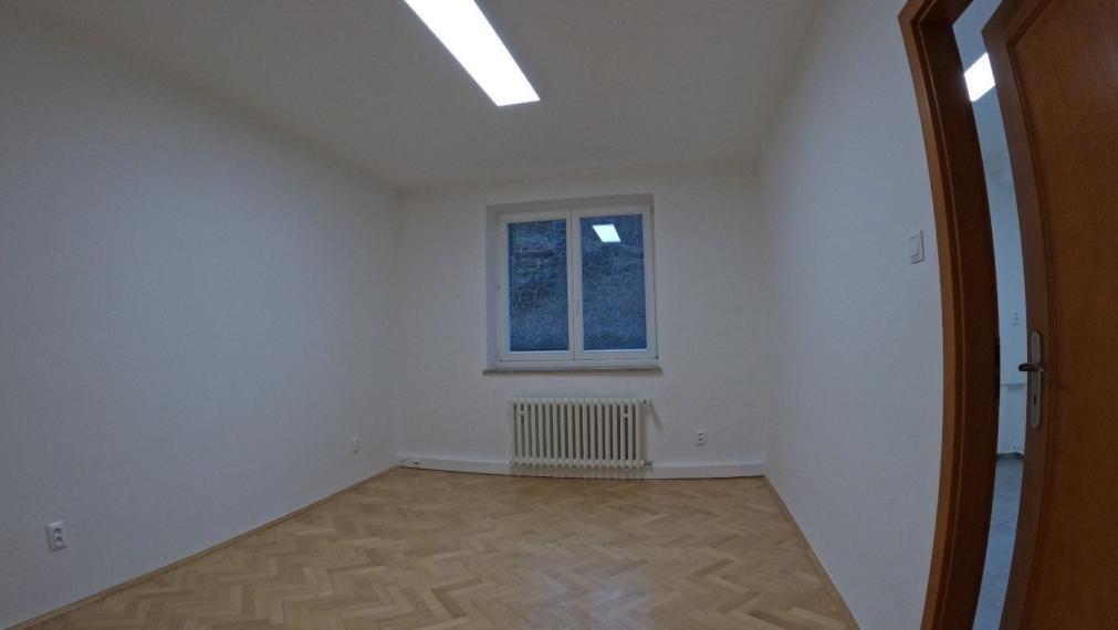 Administratívna budova na prenájom - Kráľovské údolie, Bratislava I REZERVOVANÉ