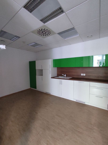 Kancelárske priestory v Apollo BC 2, Prievozská - Ružinov