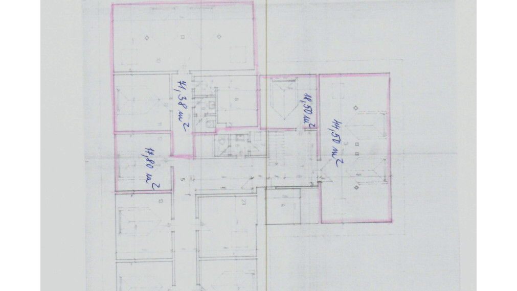 Kancelársky celok v historickej budove centre Bratislavy na Grossligovej ulici, aj s parkovaním