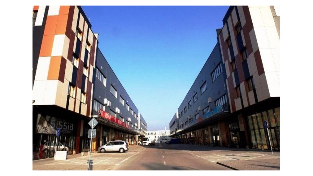 Obchodný priestor 375m² v Golden City na prenájom