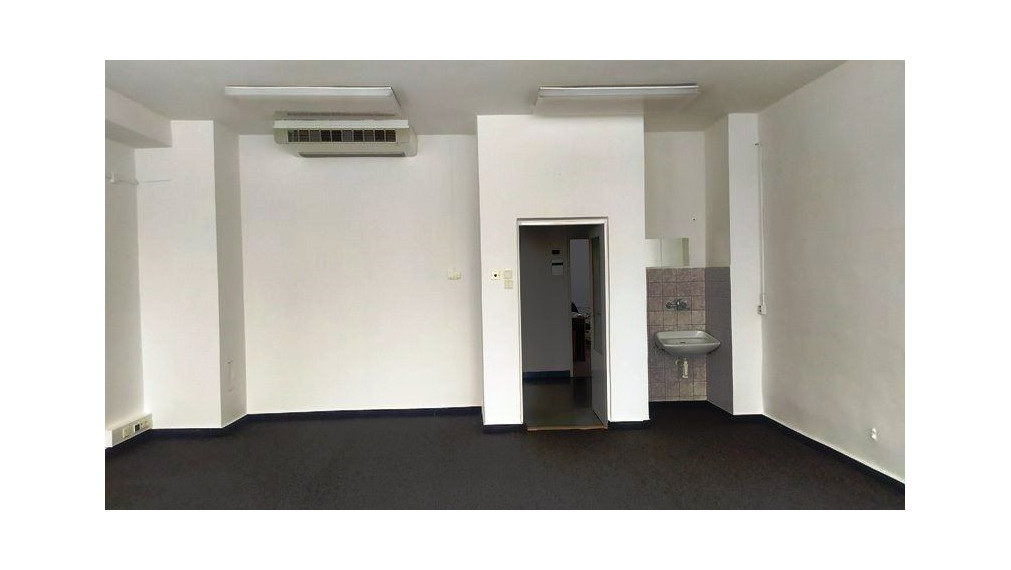 Kancelária 39,5 m2 s umývadlom v BA III na prenájom