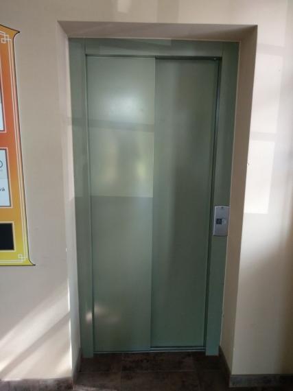 Priestory na Rebarborovej ulici v budove Harley Davidson na prenájom, BAII