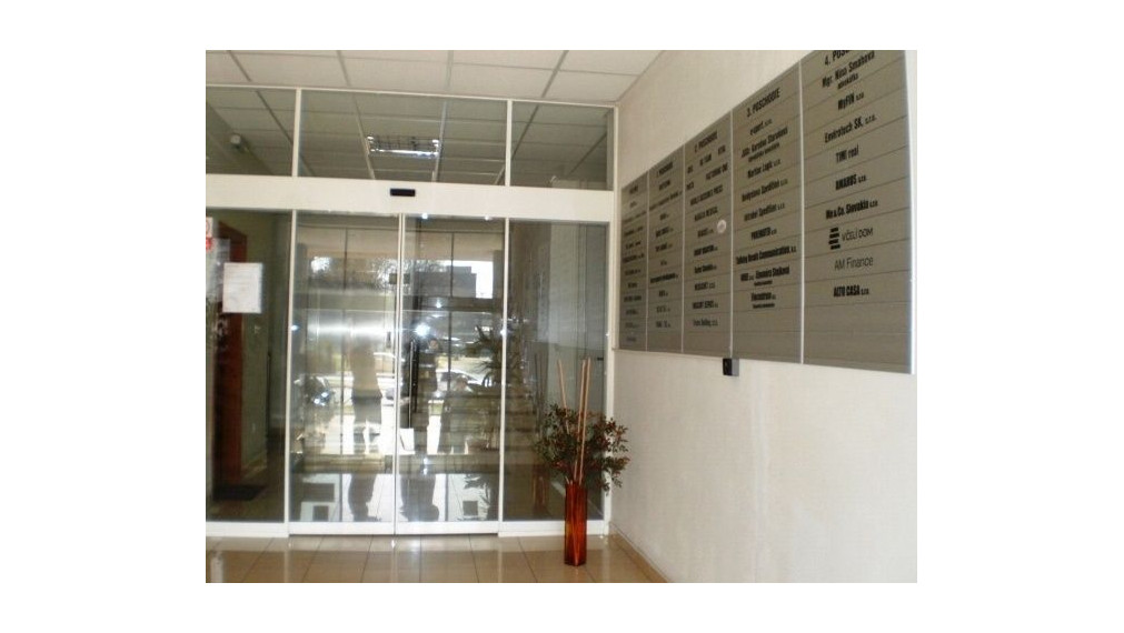 Kancelársky priestor 3x 18,5m² v Ružinove