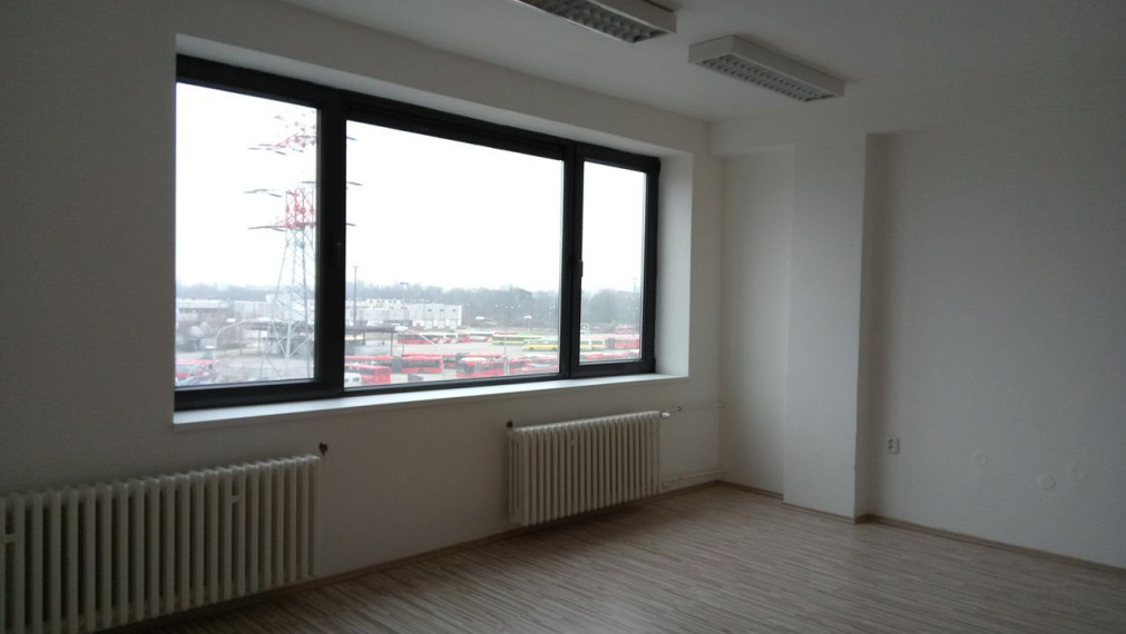 Kancelárie na Vajnorskej ulici, Bratislava III