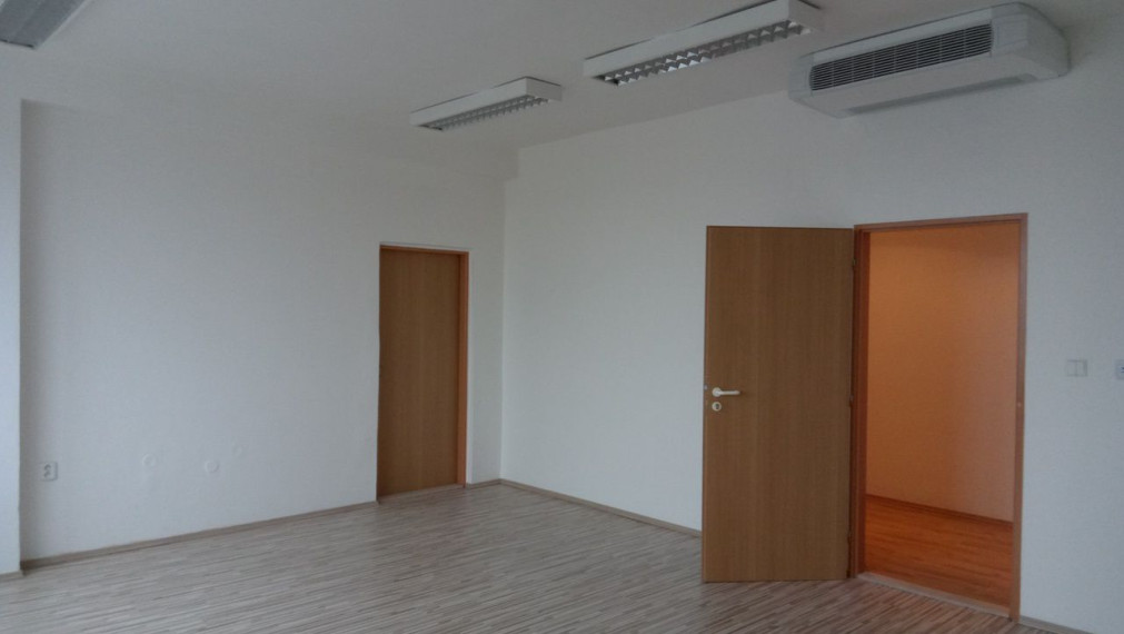 Kancelárie na Vajnorskej ulici, Bratislava III