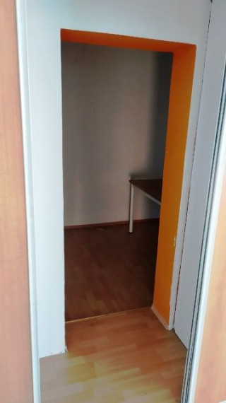 Zariadená klimatizovaná dvojkancelária s príručným skladom